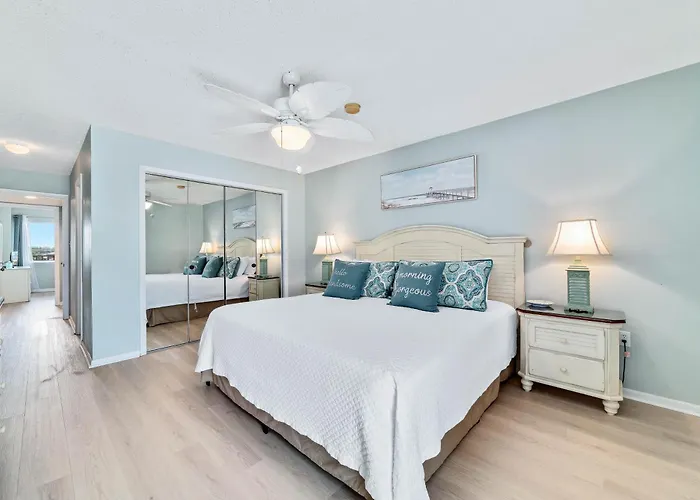 Edgewater West Unit 42 Apartment *